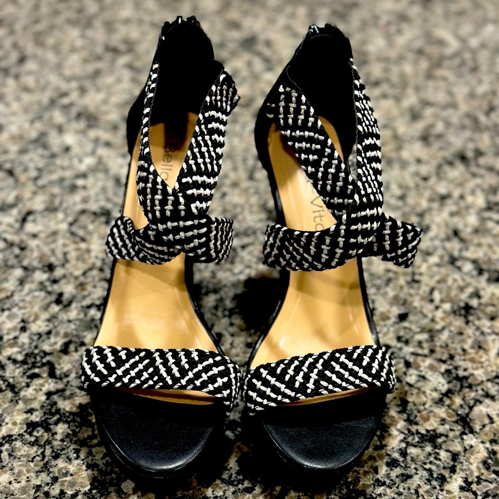 Bella vita size 8 wedge shoes